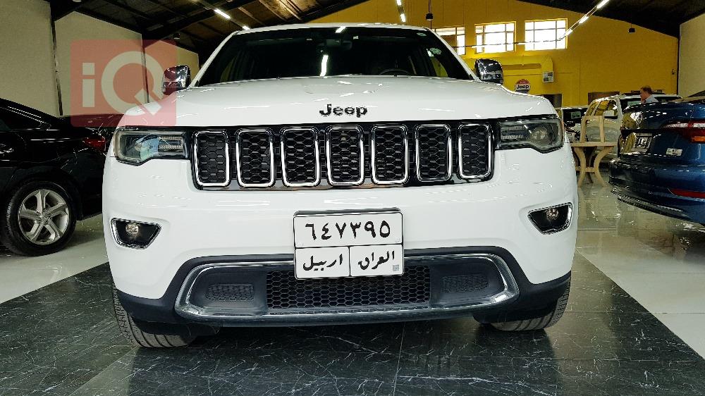 جیپ گراند شیرۆکی